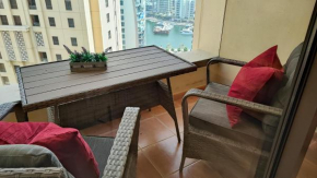 La buena vida holiday homes - Deluxe 3 bedroom apartment on the beach